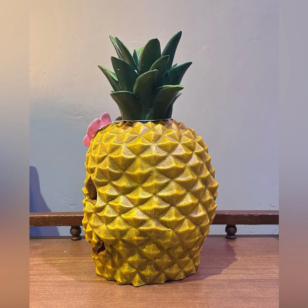 SPOOKY SUMMER 12in LED Resin Pineapple Skull With Floral Accent NWTS